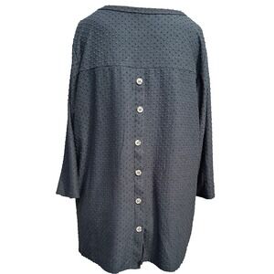 Rose + Olive Top 1X Black Swiss Dot Button Back 3/4 Sleeve Round Neck Blouse Wmn